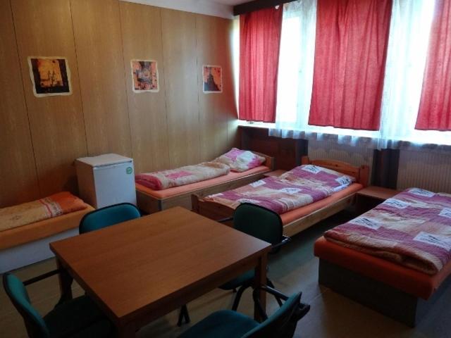 Hostel Monty Říčany Zimmer foto
