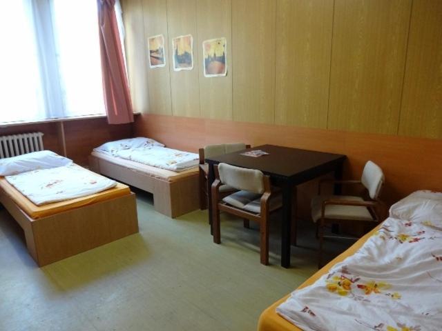 Hostel Monty Říčany Zimmer foto